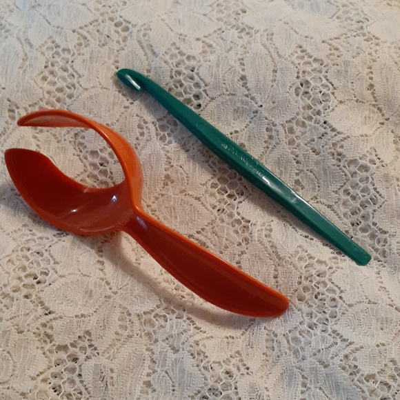 Vintage Tupperware Boiled Egg Lifter Citrus Peeler